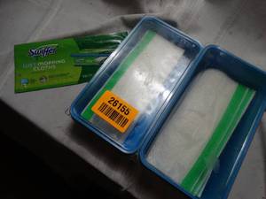 lot 26155 image: Swiffer Mop Cleaning Pads