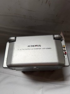 lot 25831 image: Audiovox VBP2000 Portable VHS Player