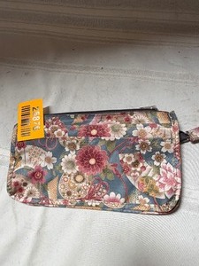 lot 25876 image: Floral Wallet