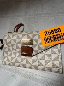 lot 25880 image: Michael Kors Wristlet