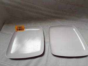 lot 25891 image: 2 Plain White Plates