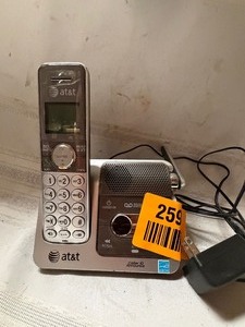 lot 25922 image: At&t DECT 6.0 Cordless Phone System