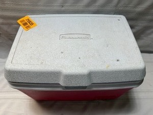 lot 25935 image: Red Rubbermaid Cooler