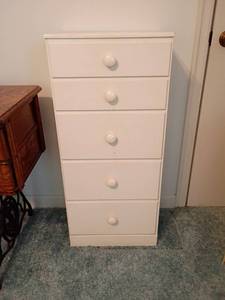 lot 930 image: Small 5 Drawer Chest.  36 x 17 x 12.   Located upstairs