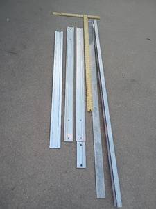 lot 1010 image: 6ft Level, Saw Guides and T Square