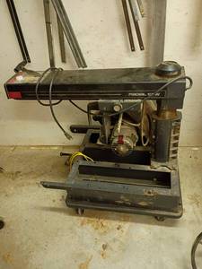 lot 1019 image: Craftsman Radial Saw on Rolling Cart.  28 x 32 x 19