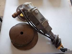 lot 1034 image: Very Large Electric Sander with Extra Sandpaper