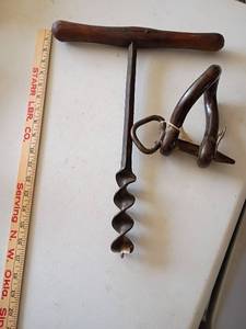 lot 1036 image: T-Handle Auger Drill Bit with Wood Handle and U Shaped Clamp
