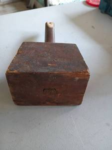 lot 1052 image: Vintage Wood Mallet with Round Handle Square Head
