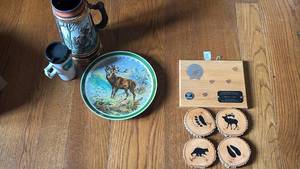 lot 1158 image: Rocky Mountain Elk Foundation Wildlife Plaque, Stein, Plate, Mug and Wall Decor