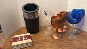 lot 1204 image: YAYILIFET YAY WINE Coaster Set with Wine Glasses and Drinkware