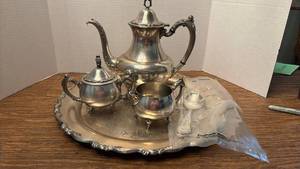 lot 1213 image: Oneida Tea Service Set 5-Piece Coffee Teapot Creamer Sugar Tray