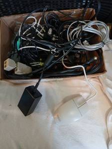 lot 1314 image: Miscellaneous  electronics  cords