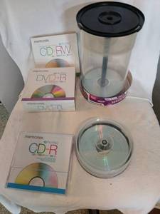 lot 1335 image: Blank cds