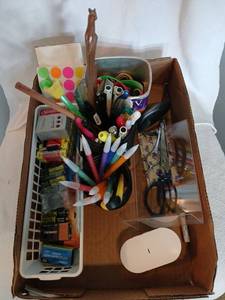 lot 1337 image: Miscellaneous office
