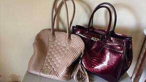 lot 1349 image: Nine West Quilted Tote Bag Beige and Burgundy Bag