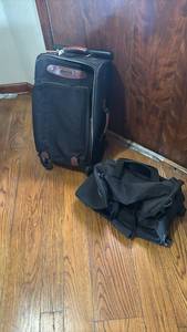 lot 1352 image: American Tourister Black Spinner Upright Luggage with Rolling Duffel Bag