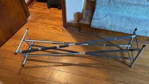 lot 1353 image: Pull-Up Bar Chin-Up Stand with Parallel Bars