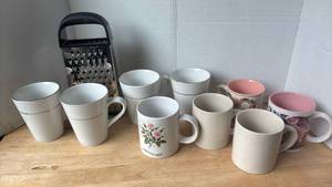 lot 1406 image: Ceramic Mug Lot 10 Pieces Mixed Designs Gold Trim Floral Cups and Grater