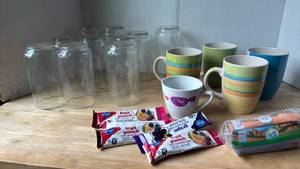 lot 1413 image: Mixed Lot Glassware Mugs Food Items Kitchen Tableware