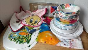 lot 1454 image: Childrens Tableware and Bib Set Lot with Plates Bowls and Character Bibs and more