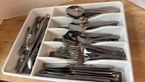 lot 1462 image: Mixed Utensils Forks Spoons Knives with Organizer Tray