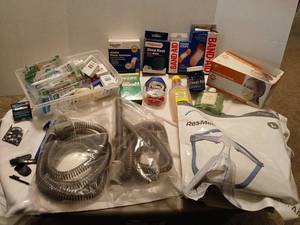 lot 1509 image: Dental care, bandages, miscellaneous