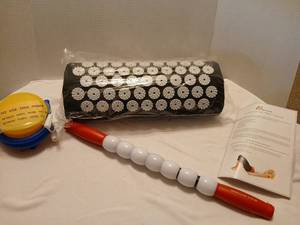 lot 1510 image: Acupressure mat and miscellaneous