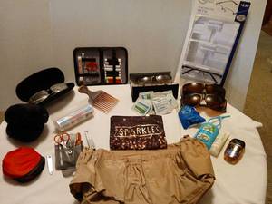 lot 1511 image: Eyewear and miscellaneous