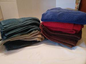 lot 1517 image: Towels