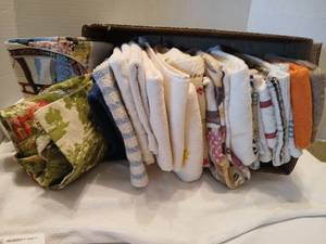 lot 1520 image: Kitchen towels