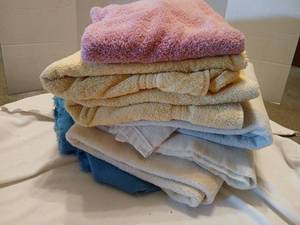lot 1533 image: Towels