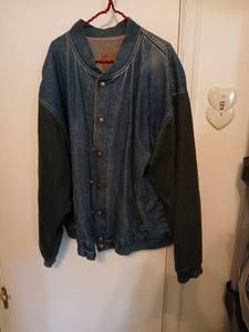 lot 1561 image: Mens Clothing  Jackets
