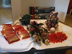 lot 1567 image: Christmas decor, lights, ornament hooks