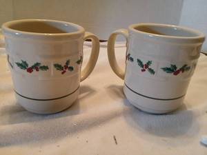 lot 1569 image: Longaberger  coffee cups set