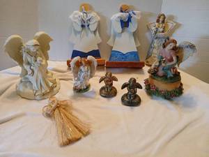 lot 1577 image: Angel Decor