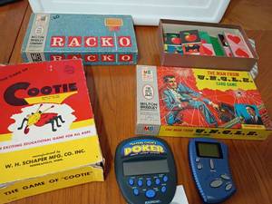 lot 1608 image: Vintage Games and Hand Held Poker and Slot Games