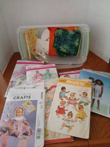 lot 1673 image: Sewing and Craft Supplies Lot with Patterns, Fabrics, Thread, and Accessories