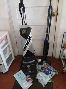 lot 1699 image: Oreck XL Extended Life Upright Vacuum with Bissell 2-Way Plus and Accessories