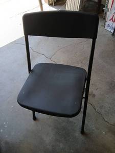 lot 4018 image: Black Folding Chair 4