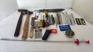 lot 4318 image: Hand Tools and Tool Accessories Lot - Hammers, Chisels, Screwdrivers, Files and more