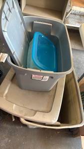 lot 4347 image: Sterilite 18 Gallon Storage Bins with Lids, Gray and Blue