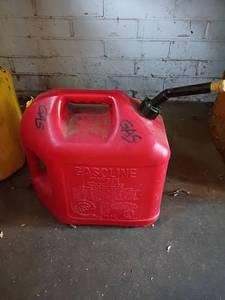 lot 4403 image: 5 Gallon Gas Can