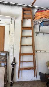 lot 4502 image: 8 Foot Wood Ladder