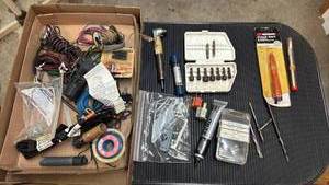 lot 4605 image: Electrical Tools and Supplies Lot with GB Circuit Alert Voltage Probe