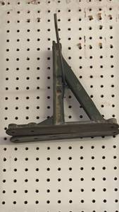 lot 4813 image: Two Iron Braces
