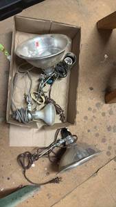 lot 4910 image: Clamp Lights