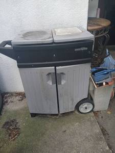 lot 5023 image: Backyard Gear Outdoor Grill Cart 35 x 32 x 18 in