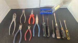 lot 4202 image: Pliers Screwdrivers Chisels Wrenches and more