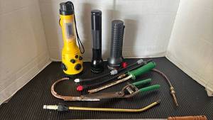 lot 4210 image: Flashlights Refrigeration Gauges and more